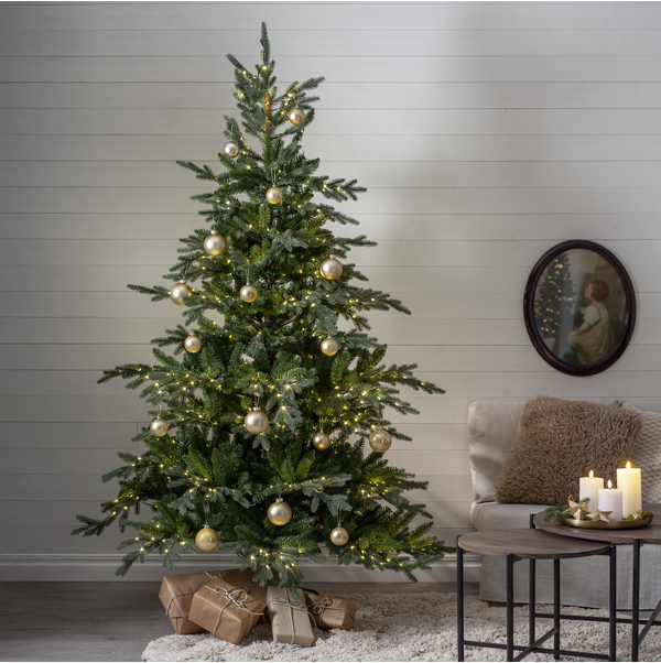 Julgran med LED Brekstad