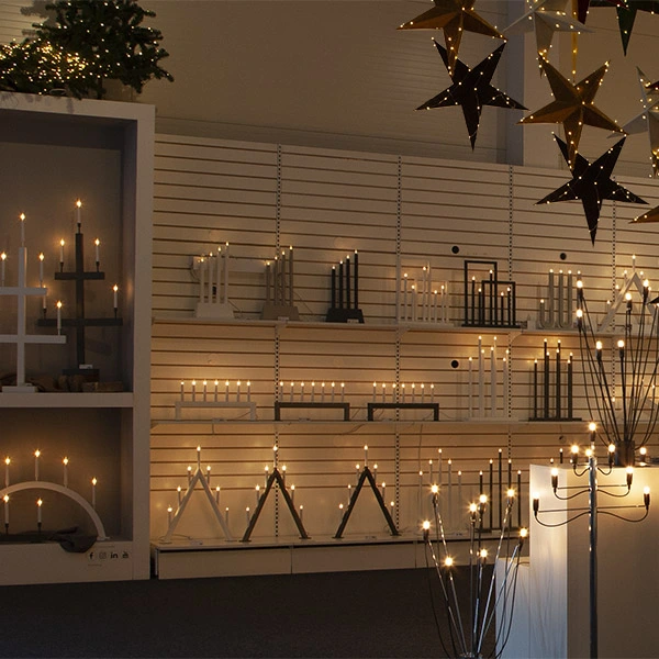 showroom stjärnor och stakar.jpg